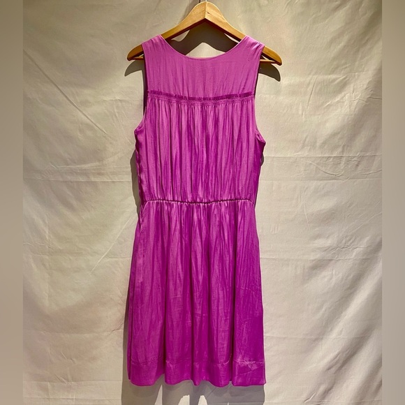 Banana Republic Sleeveless Goddess Dress in violet, size L12 - Picture 11 of 12